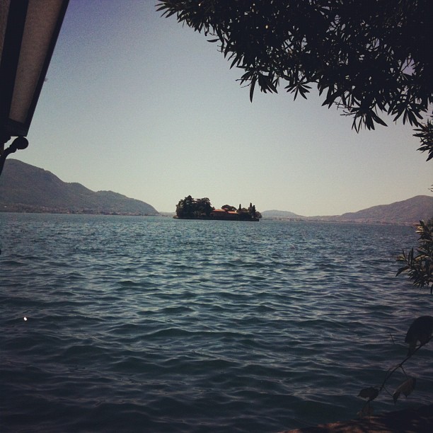 al lago