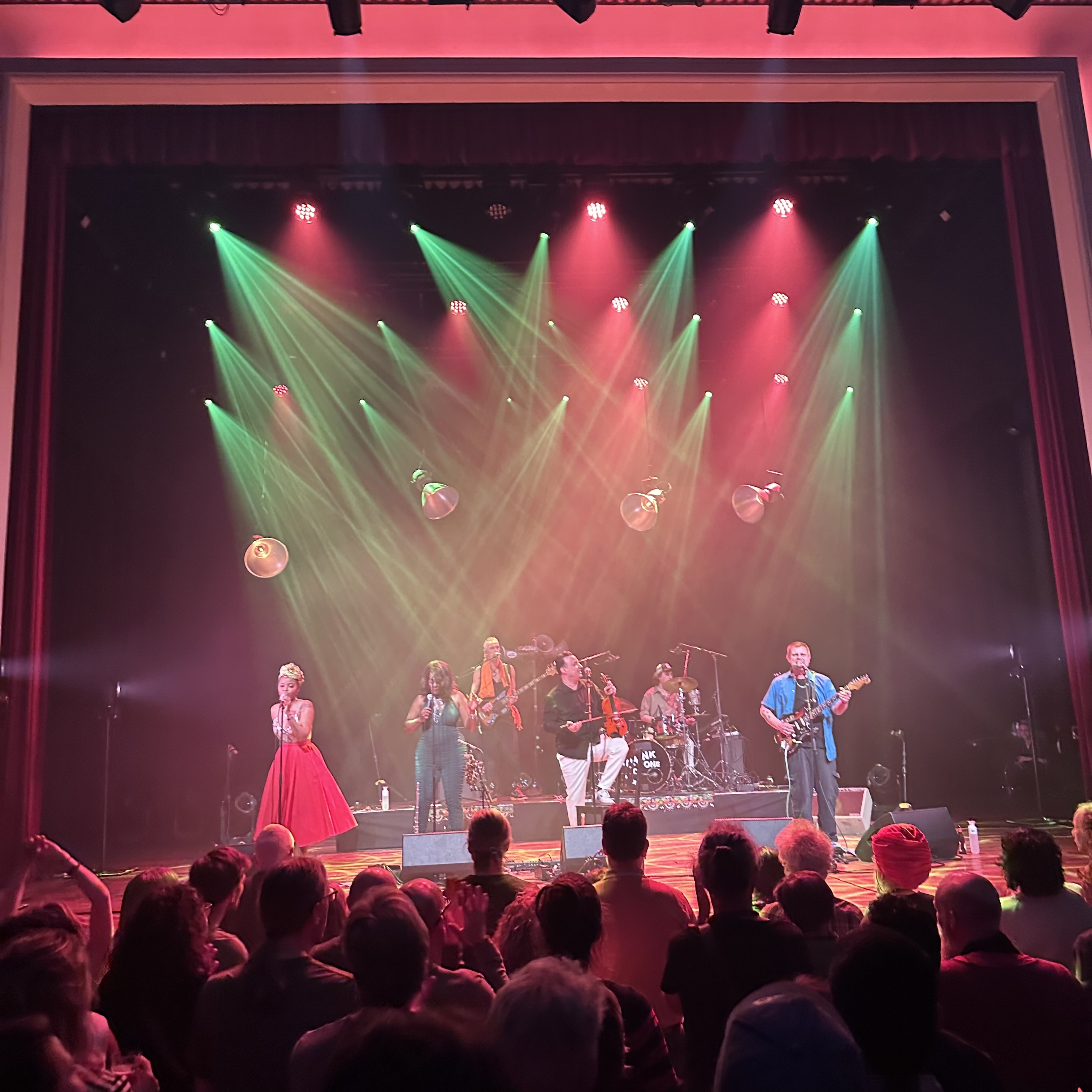 Think of One playing at de Roma